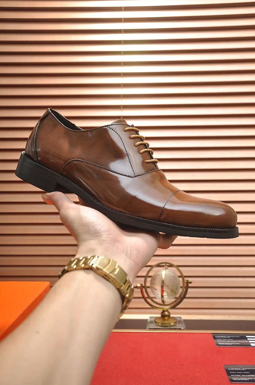 Men's shoes💰460💶[HERMES] (sheepskin lining)🍀Italian top luxury🍀He does not pursue novel styles and gorgeous colors, but attracts the favor of successful men with his flawless, elegant and classic style! This very, very comfortable, simple and stable style makes it easy to match any style! The pattern is absolutely 1:1 refined from the original case, and we strive for excellence in materials, imported cowhide + sheepskin lining💪💪💪extraordinary texture👍! .Black Brown Size: 38-45 (45 customized)